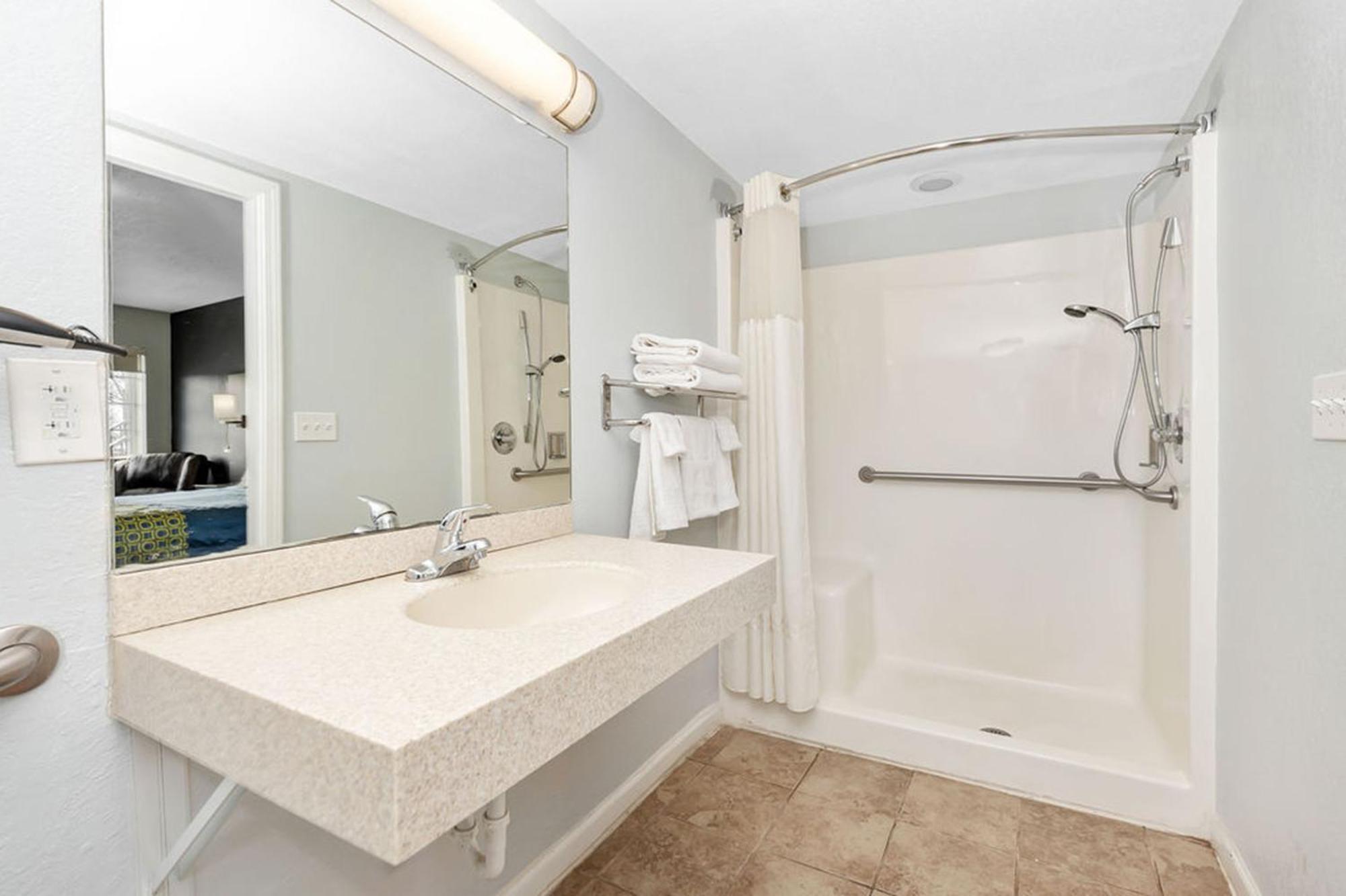 Hotel Grove Travel South Columbus 2*