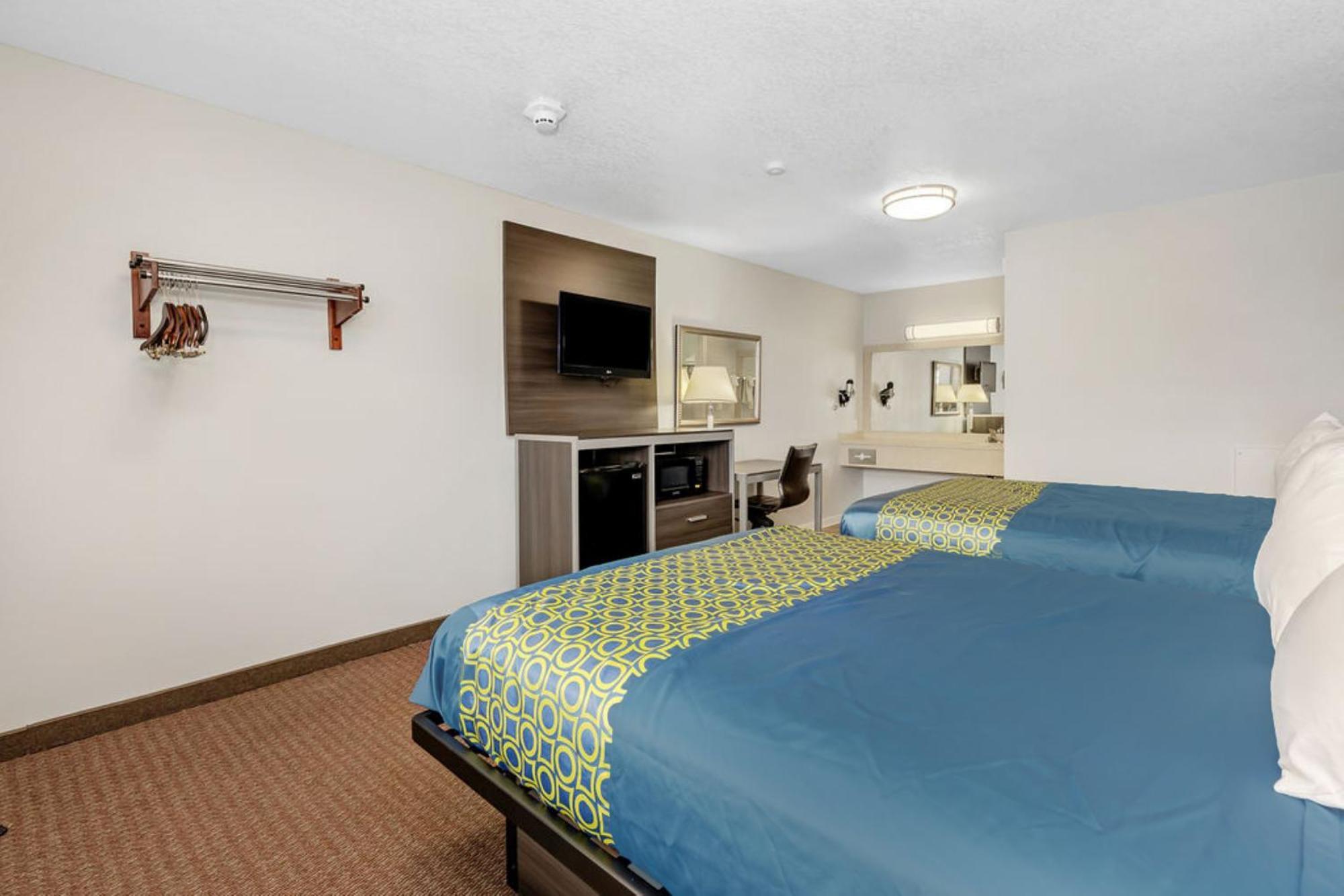 Grove Travel South Columbus Hotel